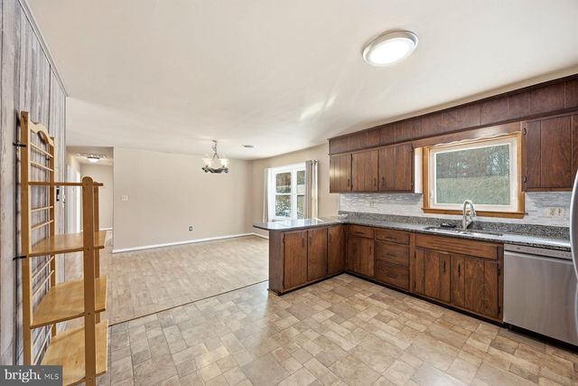 5884 WOODBINE RD, Woodbine, MD 21797