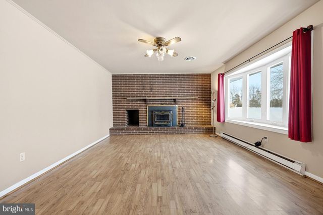 5884 WOODBINE RD, Woodbine, MD 21797