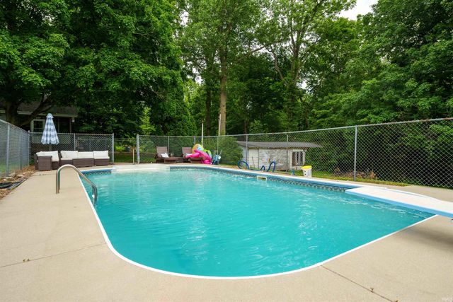 2220 N HUNTINGTON Road, Marion, IN 46952