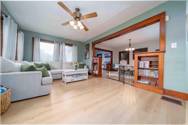 2220 N HUNTINGTON Road, Marion, IN 46952