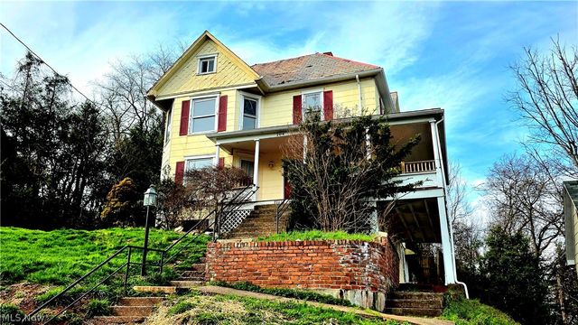 104 W Spring Street, Marietta, OH 45750