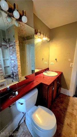 104 W Spring Street, Marietta, OH 45750