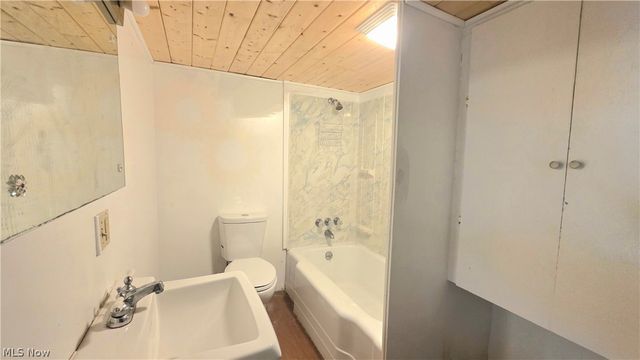 104 W Spring Street, Marietta, OH 45750