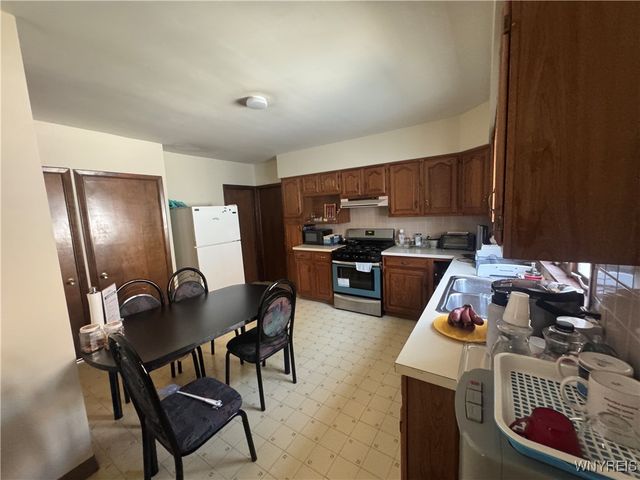 40 Hedwig Avenue, Cheektowaga, NY 14211