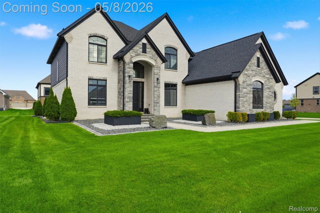 49658 Monarch Drive, Macomb Township, MI 48044