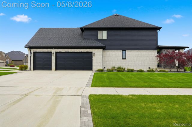 49658 Monarch Drive, Macomb Township, MI 48044