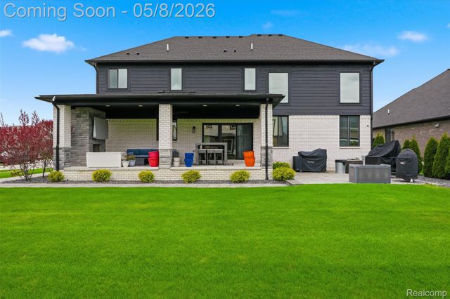 49658 Monarch Drive, Macomb Township, MI 48044