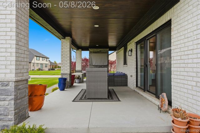 49658 Monarch Drive, Macomb Township, MI 48044