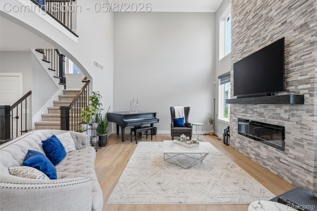 49658 Monarch Drive, Macomb Township, MI 48044