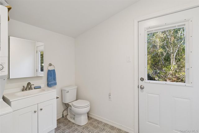 165 Springville Road A, Hampton Bays, NY 11946