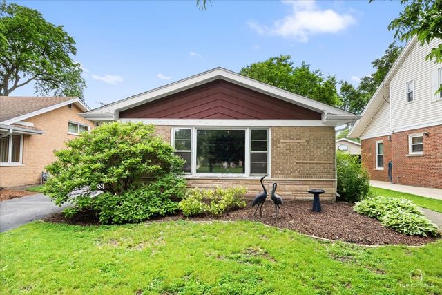 532 N Redfield Court, Park Ridge, IL 60068