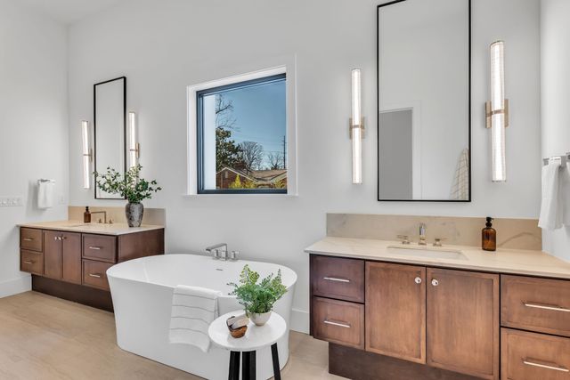 3806 Harding Pl, Nashville, TN 37215