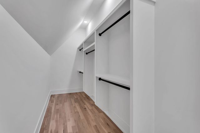 3806 Harding Pl, Nashville, TN 37215