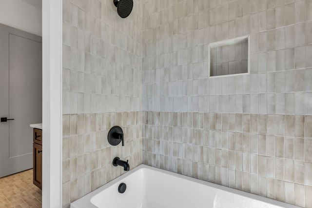 3806 Harding Pl, Nashville, TN 37215