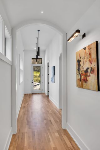 3806 Harding Pl, Nashville, TN 37215