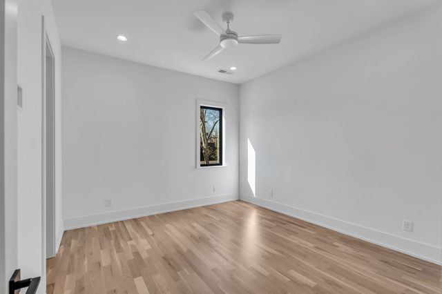 3806 Harding Pl, Nashville, TN 37215