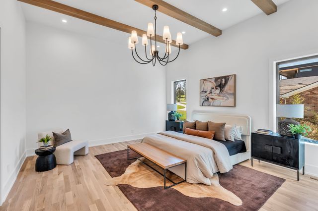 3806 Harding Pl, Nashville, TN 37215