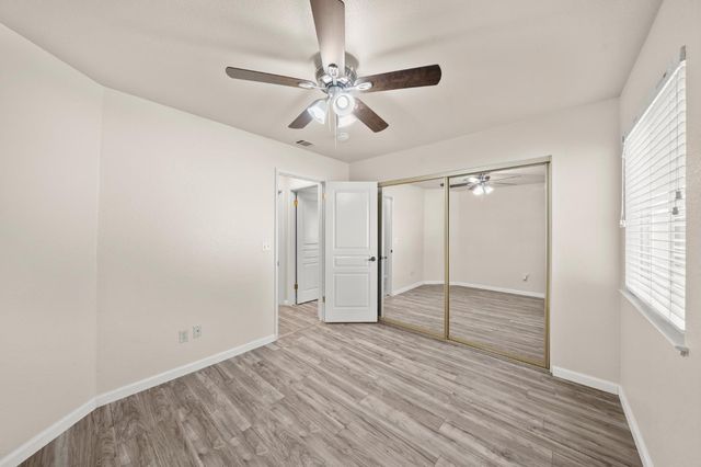 7579 Sunmore Ln, Sacramento, CA 95828