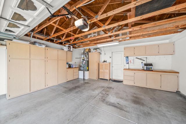 7579 Sunmore Ln, Sacramento, CA 95828