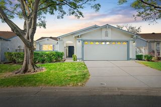 7579 Sunmore Ln, Sacramento, CA 95828