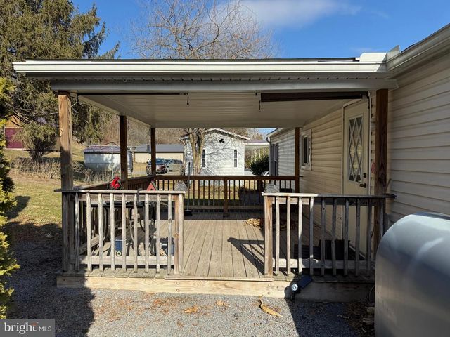 1 CHAPEL DR, Lewistown, PA 17044