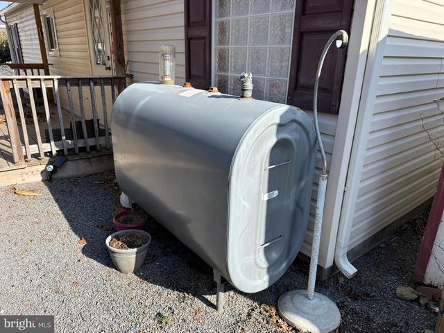 1 CHAPEL DR, Lewistown, PA 17044