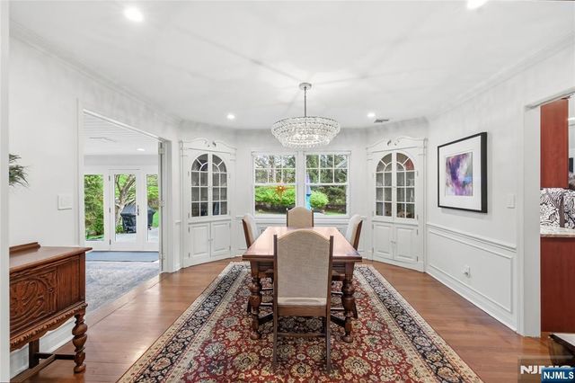 20 Deerhorn Trail, Upper Saddle River, NJ 07458