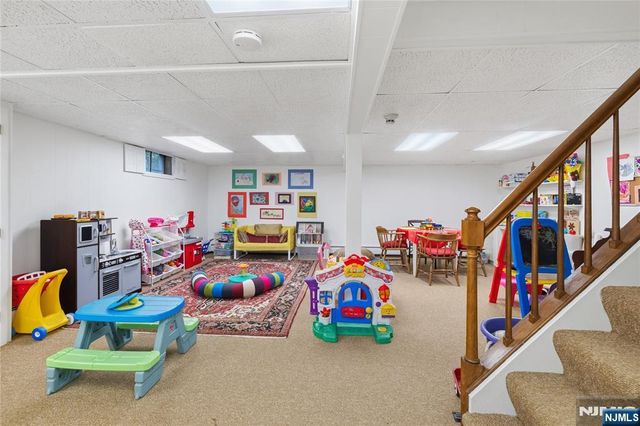 20 Deerhorn Trail, Upper Saddle River, NJ 07458