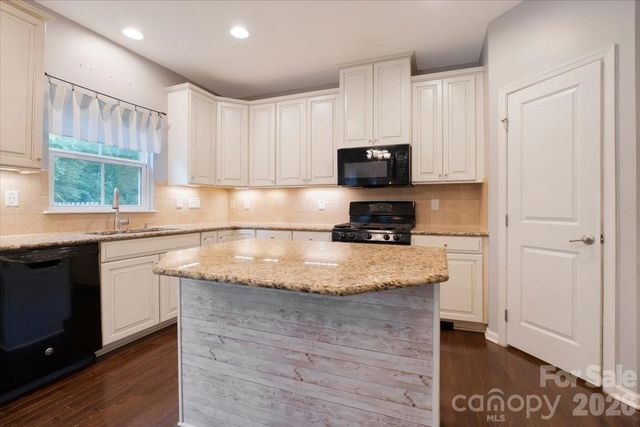 278 Almora Loop, Mooresville, NC 28115