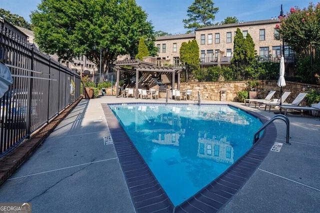 3574 Roswell Road NW, Atlanta, GA 30305