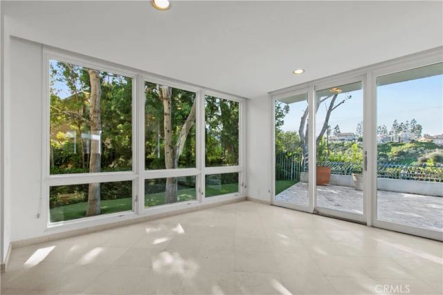 2 Inverness Lane, Newport Beach, CA 92660