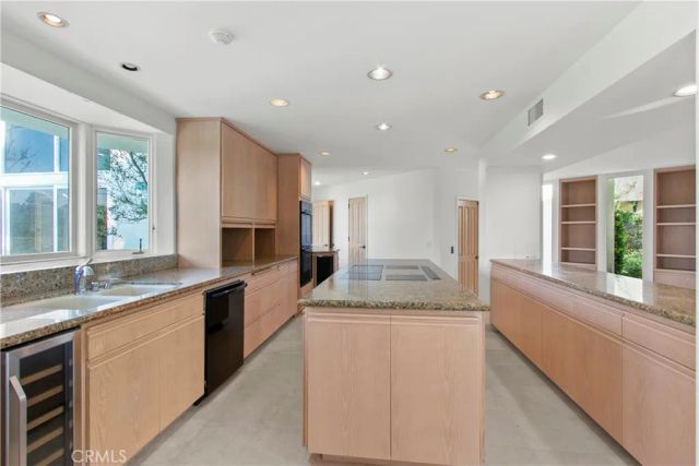 2 Inverness Lane, Newport Beach, CA 92660