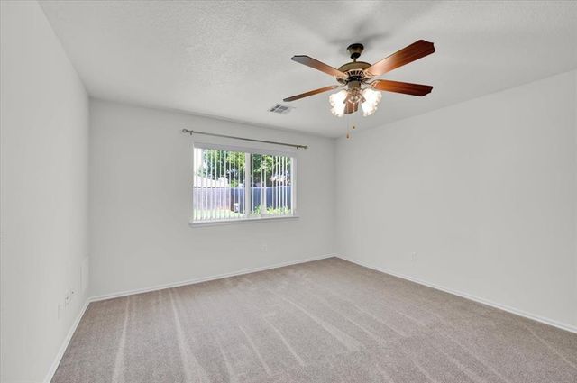 337 W Chantilly Way, Mustang, OK 73064