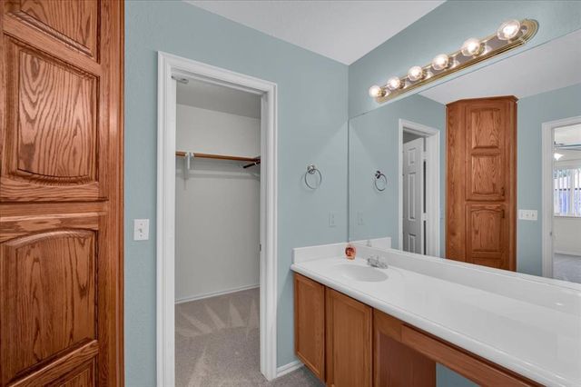 337 W Chantilly Way, Mustang, OK 73064
