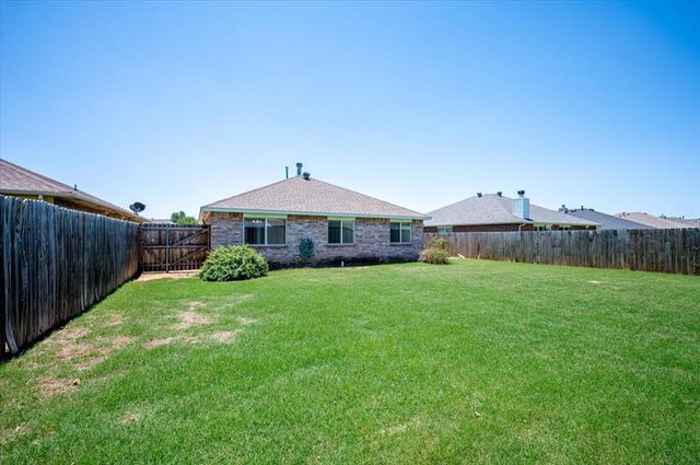 337 W Chantilly Way, Mustang, OK 73064