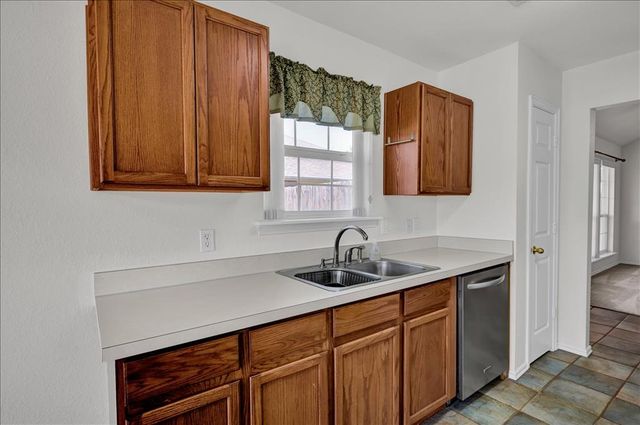 337 W Chantilly Way, Mustang, OK 73064