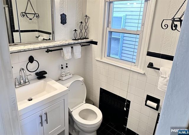 90 Clark Street, Garfield, NJ 07026