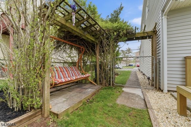 47 Sycamore St, Somerville Boro, NJ 08876