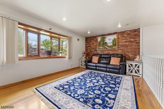 47 Sycamore St, Somerville Boro, NJ 08876