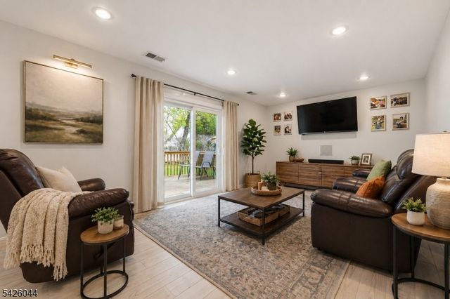 47 Sycamore St, Somerville Boro, NJ 08876