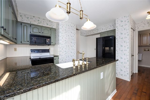 1605 Chapman Way 14, Broadview Heights, OH 44147