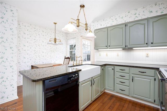 1605 Chapman Way 14, Broadview Heights, OH 44147