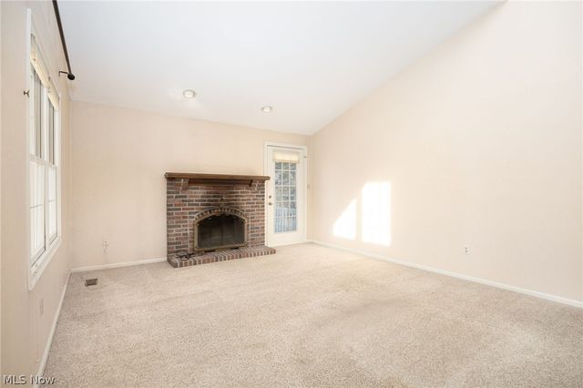 1605 Chapman Way 14, Broadview Heights, OH 44147