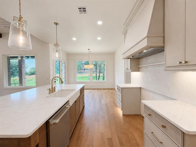 3032 Fountain Creek Drive, Edmond, OK 73034