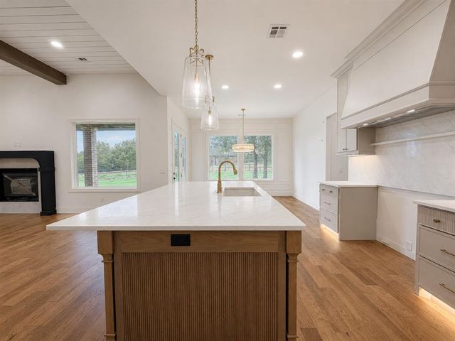 3032 Fountain Creek Drive, Edmond, OK 73034