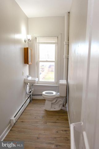 225 W FRONT ST, York, PA 17404