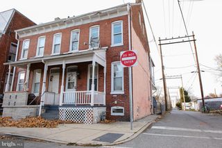 225 W FRONT ST, York, PA 17404