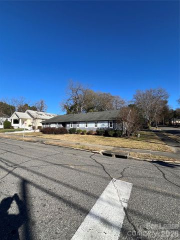 418 S South Street, Gastonia, NC 28052