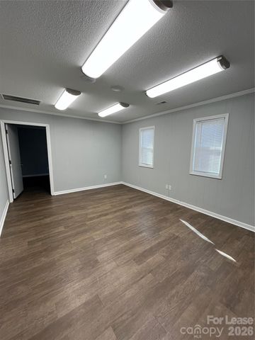 418 S South Street, Gastonia, NC 28052