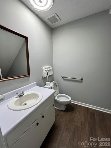 418 S South Street, Gastonia, NC 28052